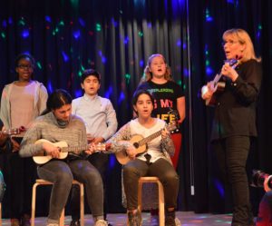 Frühlingslieder mit Ukulele & Luftgitarren