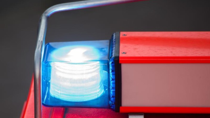 Feuerwehreinsatz wegen Kurzschluss an Stromkabel – Süddeutsche Zeitung