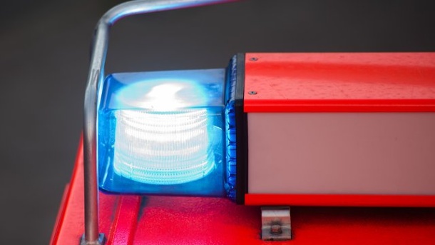 Feuerwehreinsatz wegen Kurzschluss an Stromkabel – t-online.de
